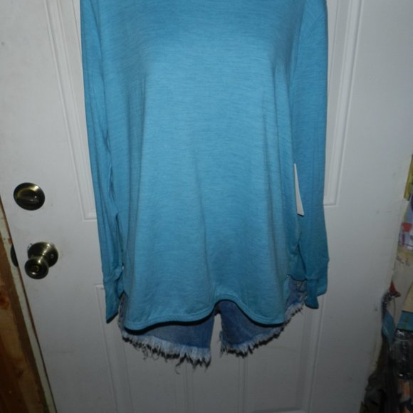 Jones New York thumbhole long sleeved wicked light weight sweater Baby Blue NWT - Picture 3 of 11